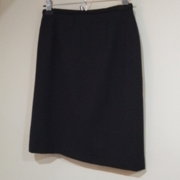 A4๐ Louben pure virgin wool skirt - Picture 1 of 3